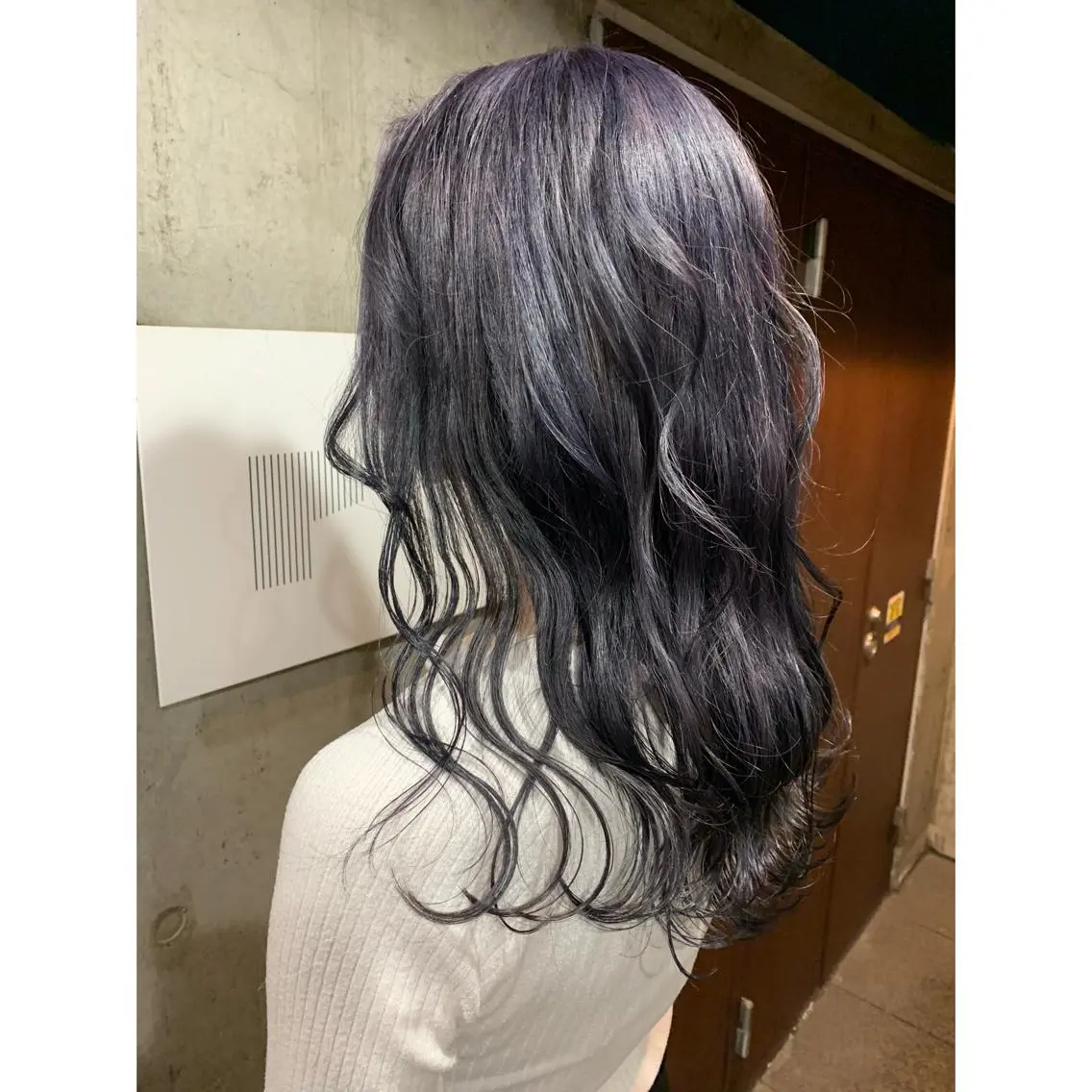 ロング カラー ブリーチ ラベンダーカラー ラベンダーグレー いだ ひかるのヘアスタイル
