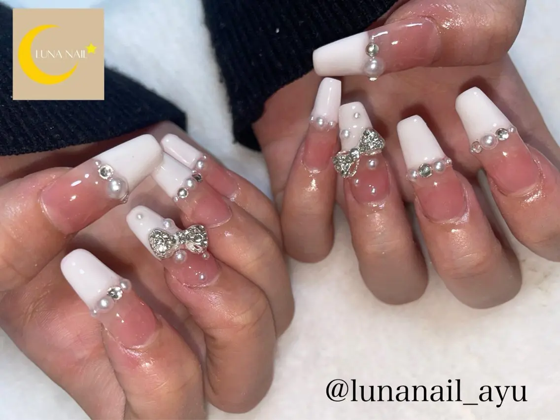 ネイル フレンチネイル リボン スカルプネイル ネイルチップ LUNA NAIL ayuのネイルデザイン
