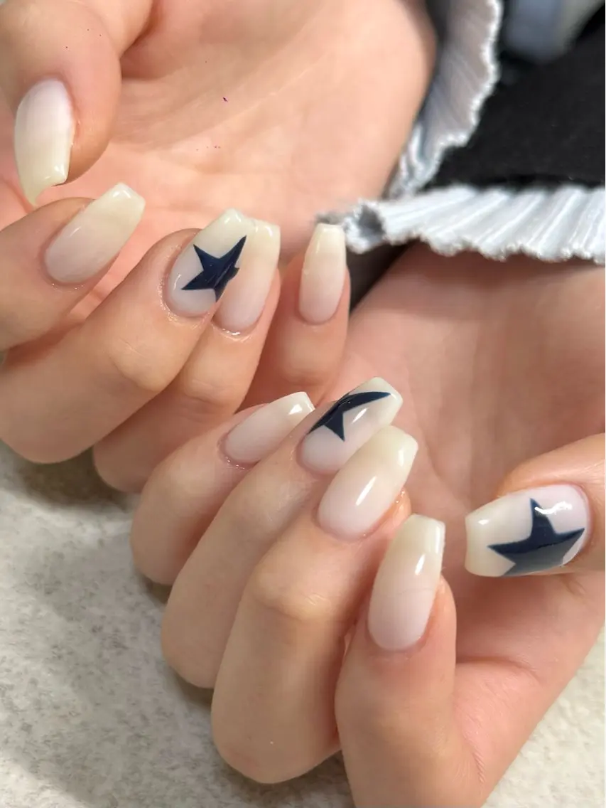 ネイル アートネイル ハンドネイル ネイルルーム チャームのネイルデザイン