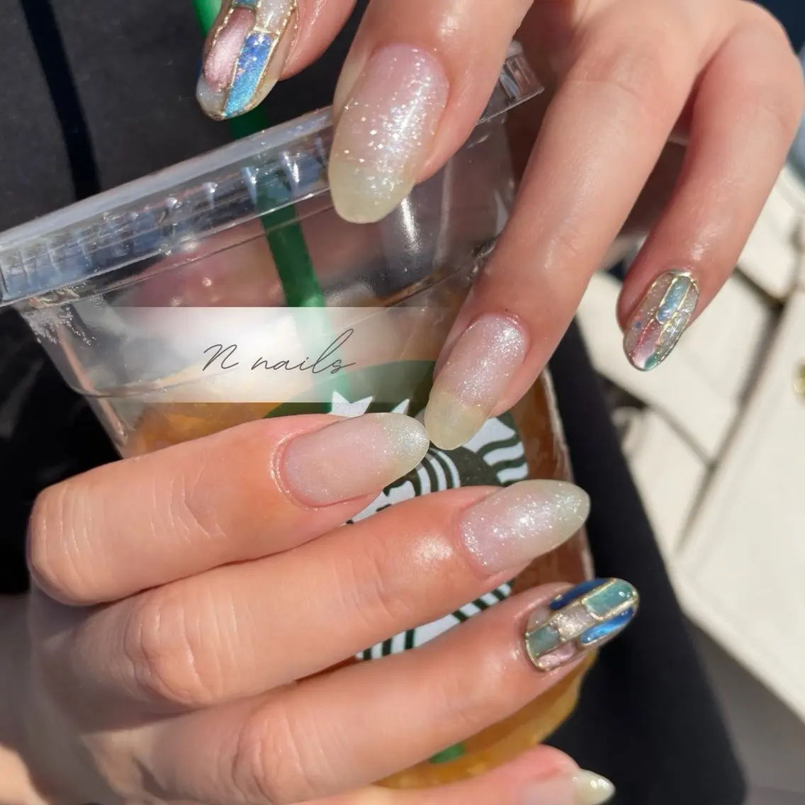 ネイル アートネイル ブルー ゴールド グリーン ラメ(グリッター) ハンドネイル N NAILSのネイルデザイン
