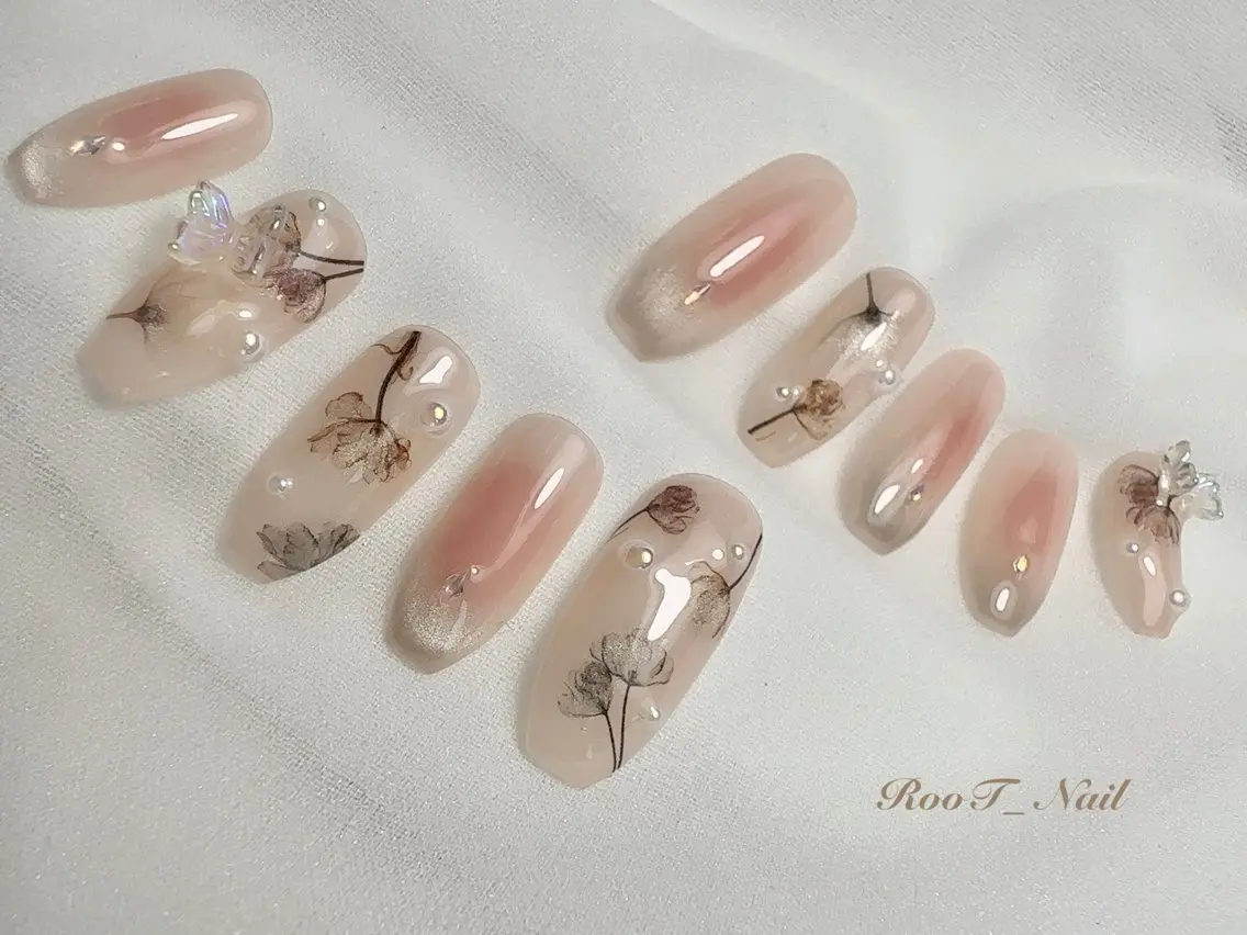 ネイル チークネイル マグネットネイル ハンドネイル RooT Nailのネイルデザイン