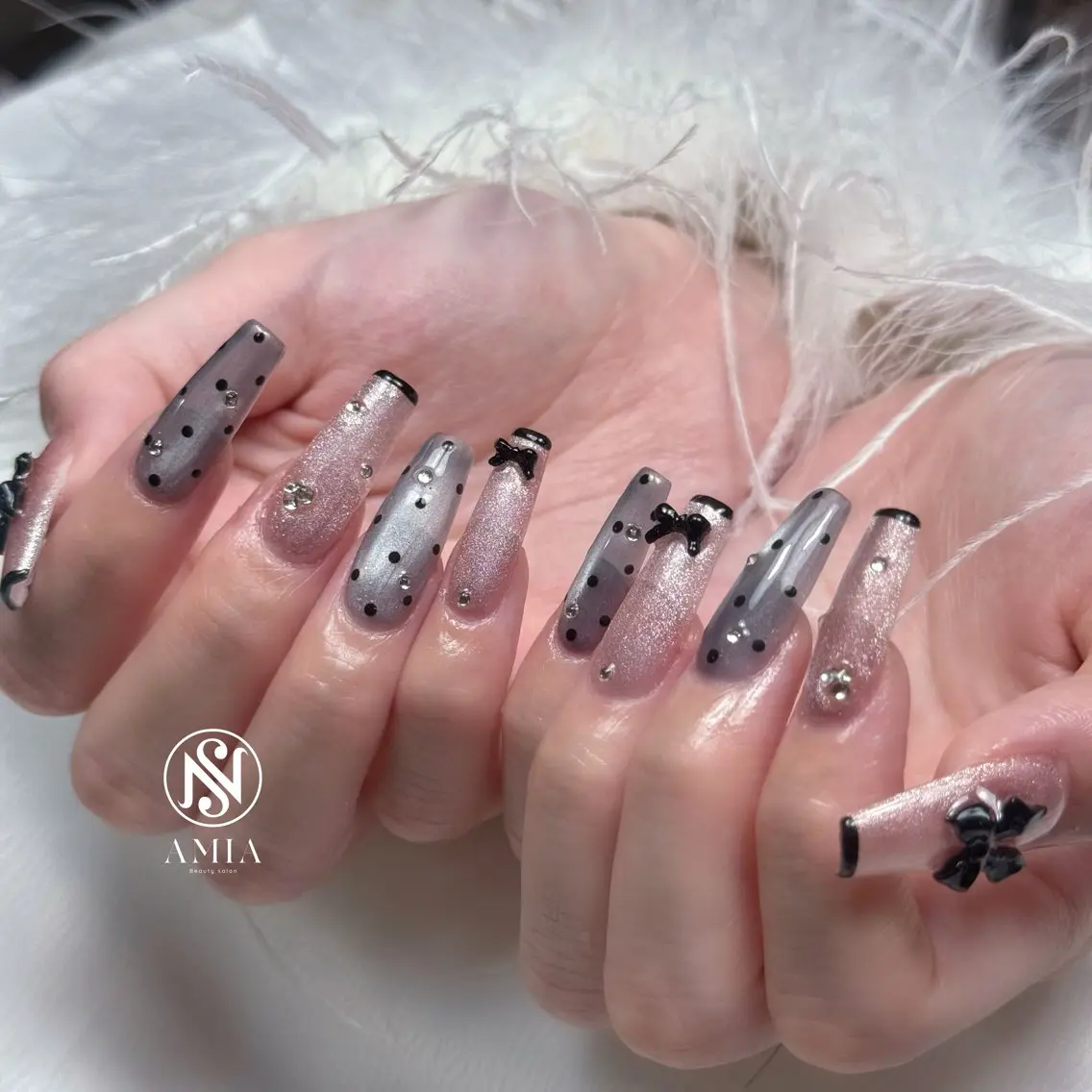 ロング ハンドネイル 🌟AMIA BEAUTY🌟のネイルデザイン