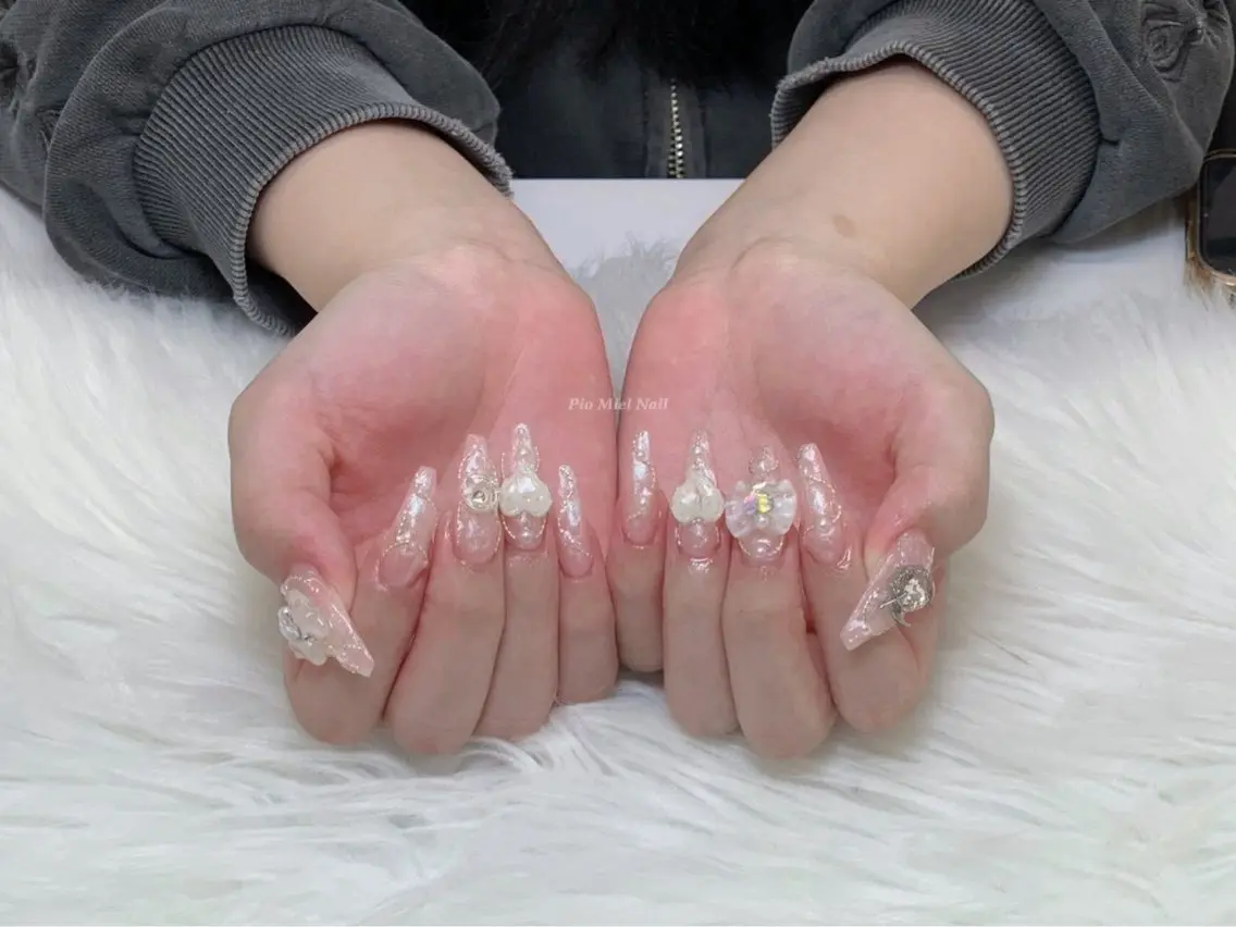 ネイル ハンドネイル HANA 長さだしのネイルデザイン