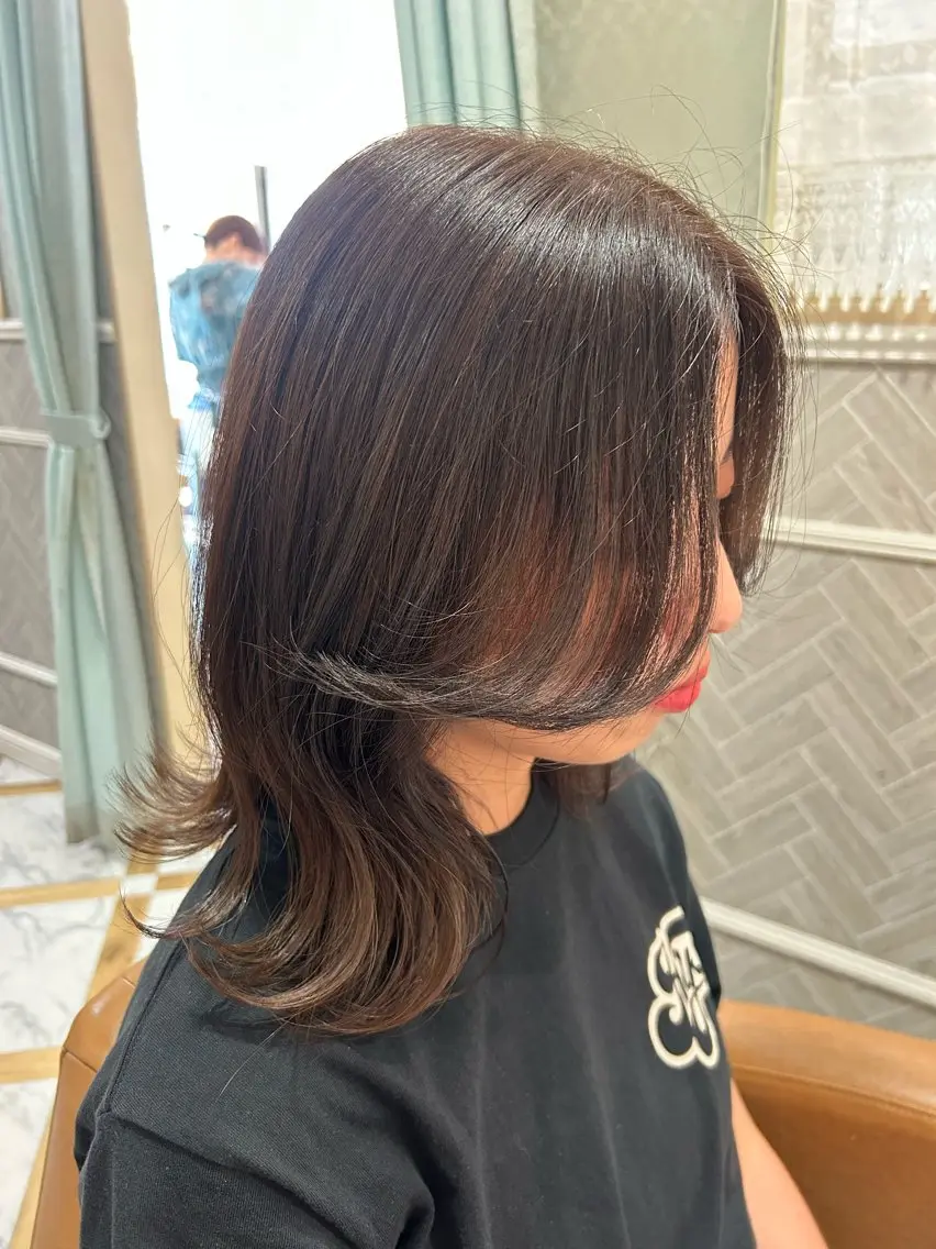 セミロング 🍒ハイレイヤー🍒 海外ヘア🍒Momoのヘアスタイル