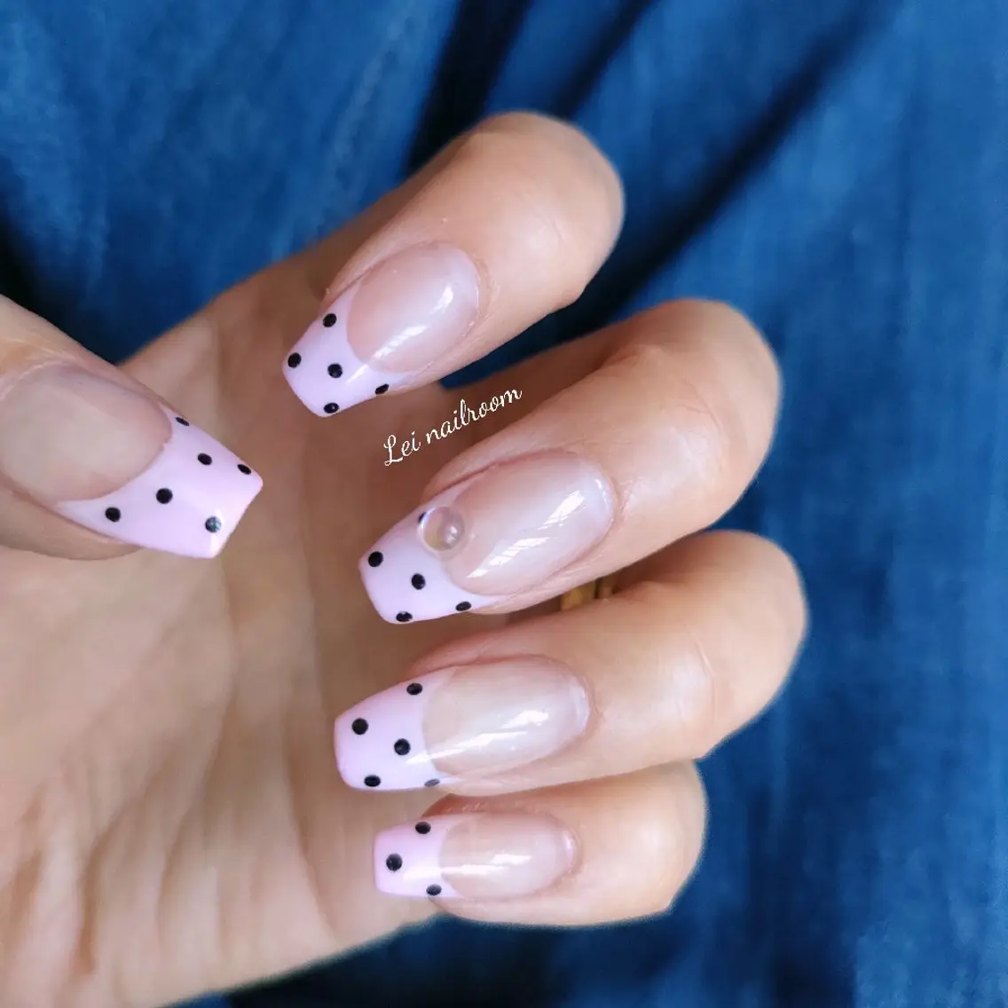 ネイル ドット フレンチネイル lei🌼 nailroomのネイルデザイン