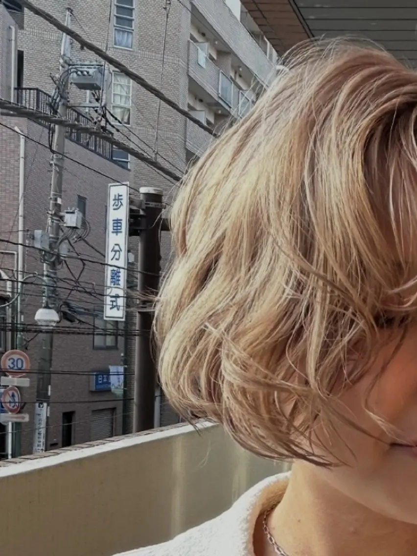 ショート カラー ヘアカラー momona english okのヘアスタイル