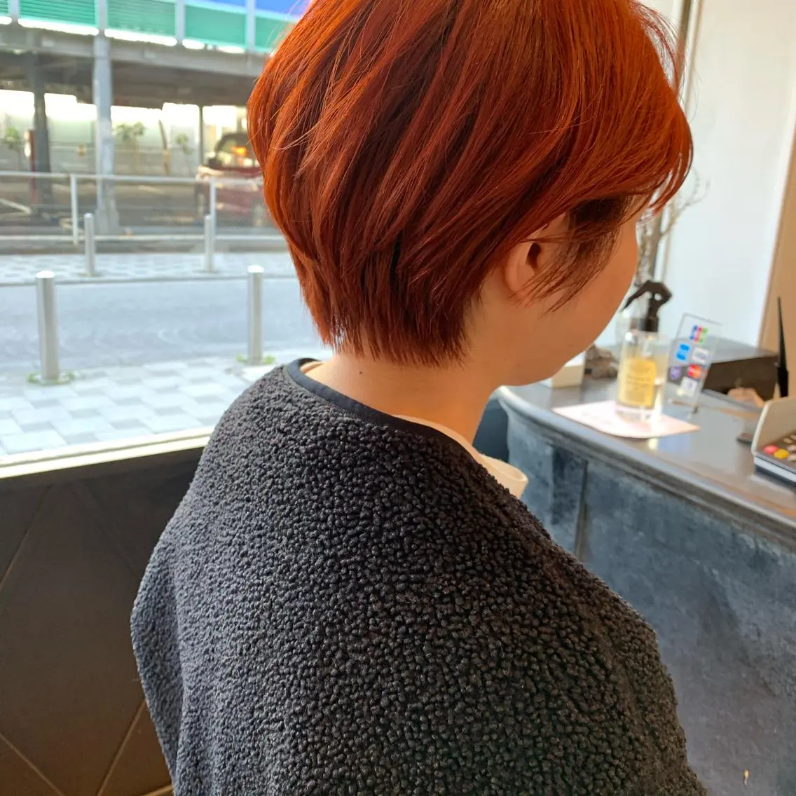 ショート カラー カット ヘアカラー SAKINO ベージュカラーのヘアスタイル