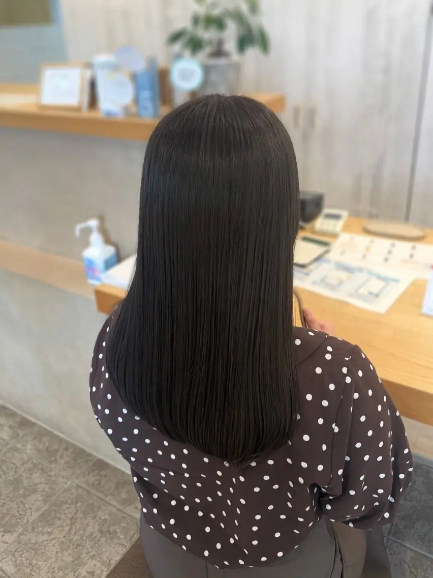 ミディアム 西村 華凜のヘアスタイル