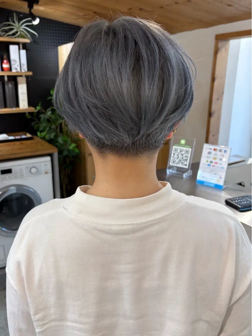ショート カラー ヘアカラー ダブルカラー/寒色 カラー/リリカ🦕のヘアスタイル
