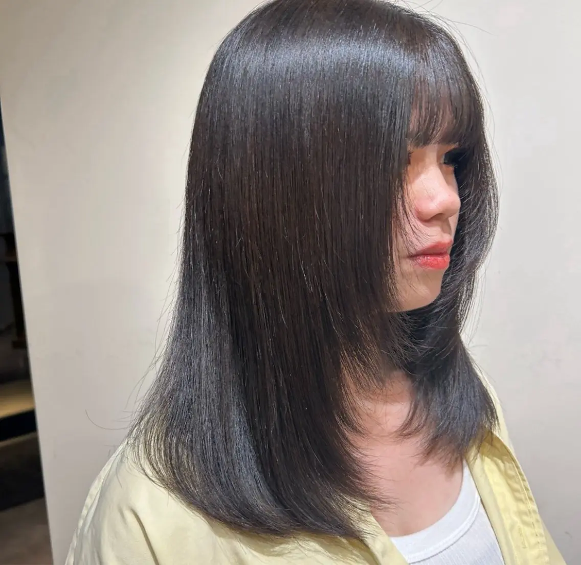 ミディアム カラー 顔周りカット レイヤーカット 👒oikawa kaede🍃のヘアスタイル