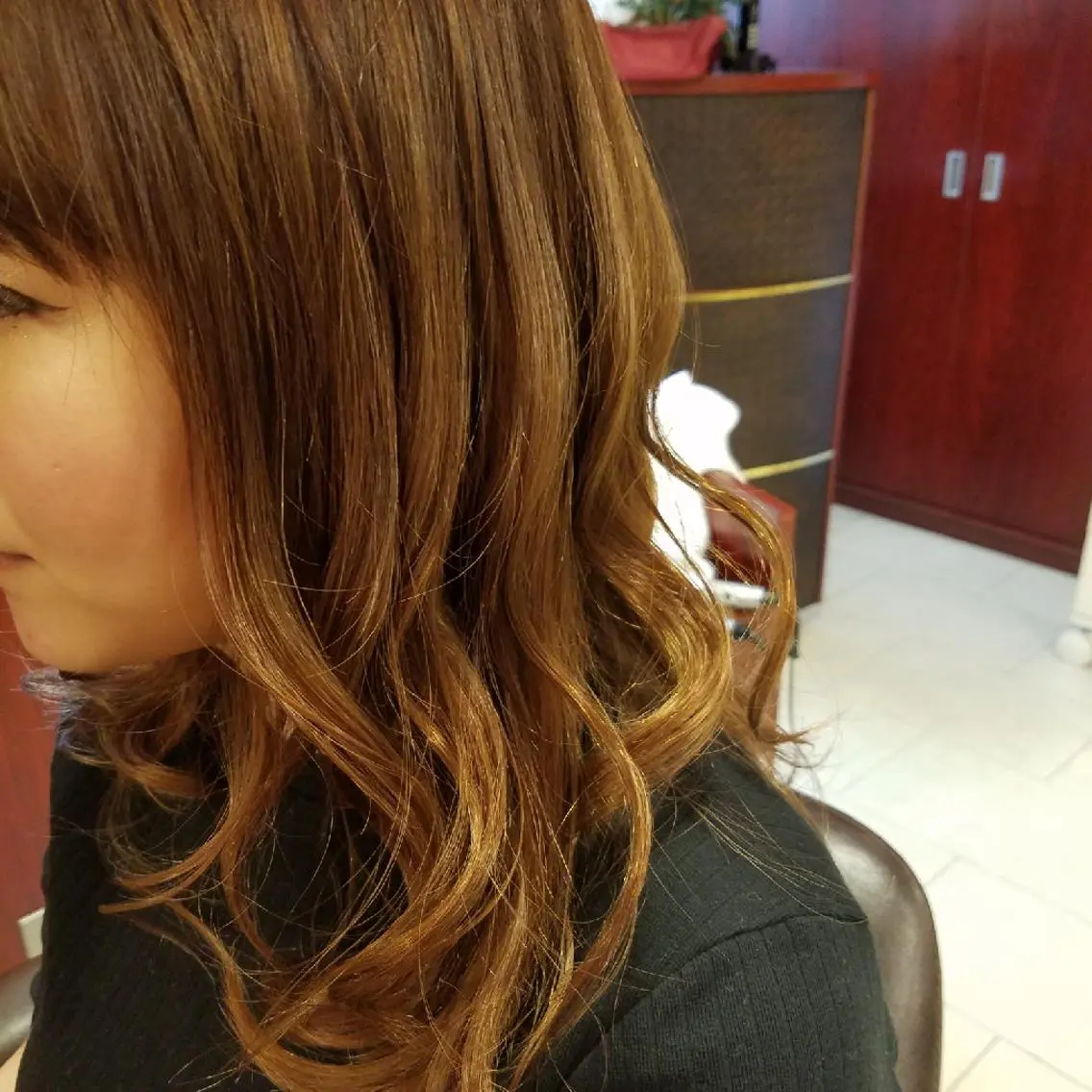 ロング カラー カット ヘアカラー 麻里 杏彩のヘアスタイル