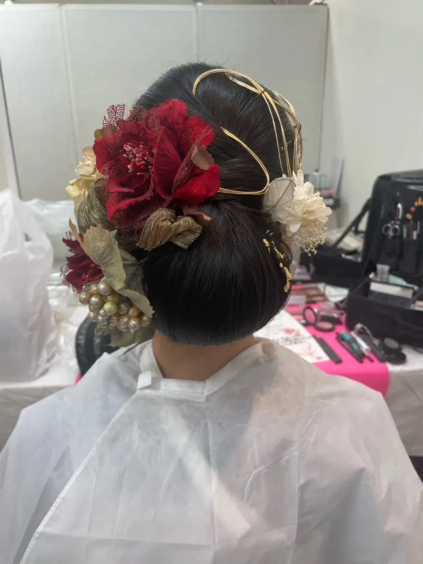 ロング 開發 紗貴のヘアスタイル