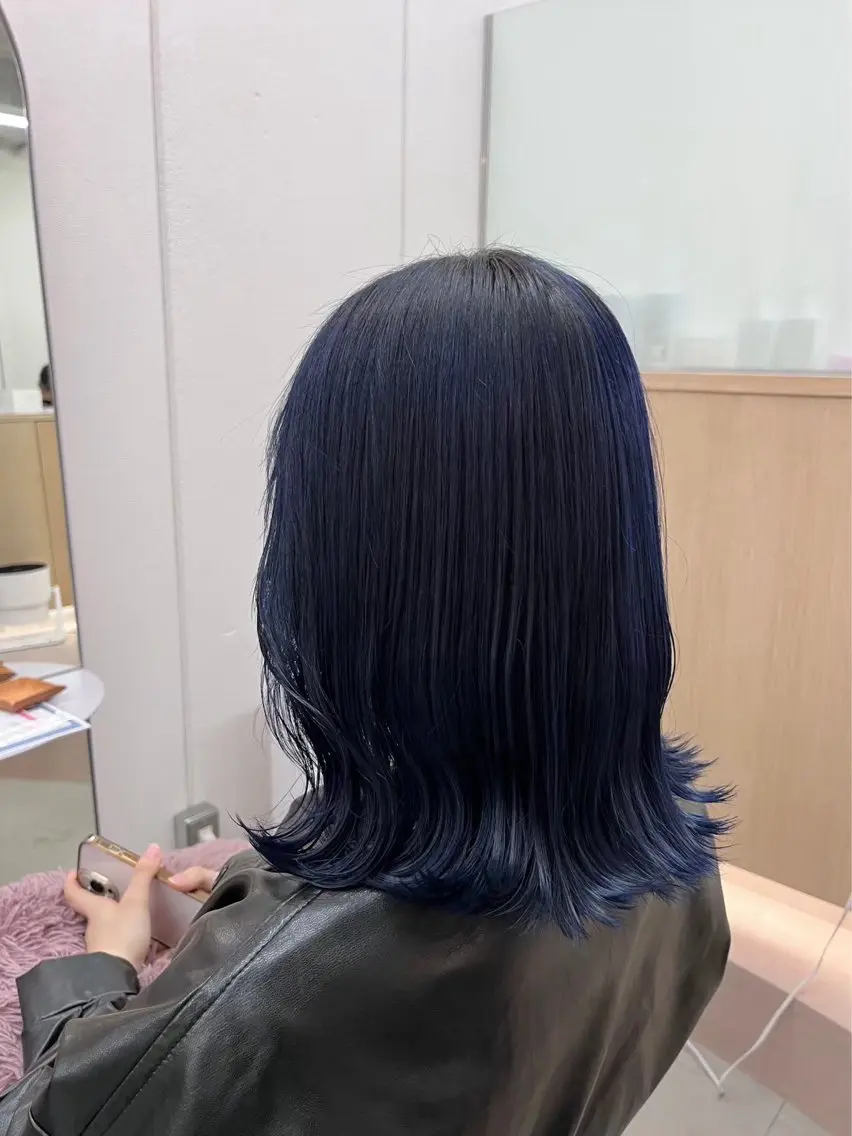 カラー Asumi /ブリーチのヘアスタイル