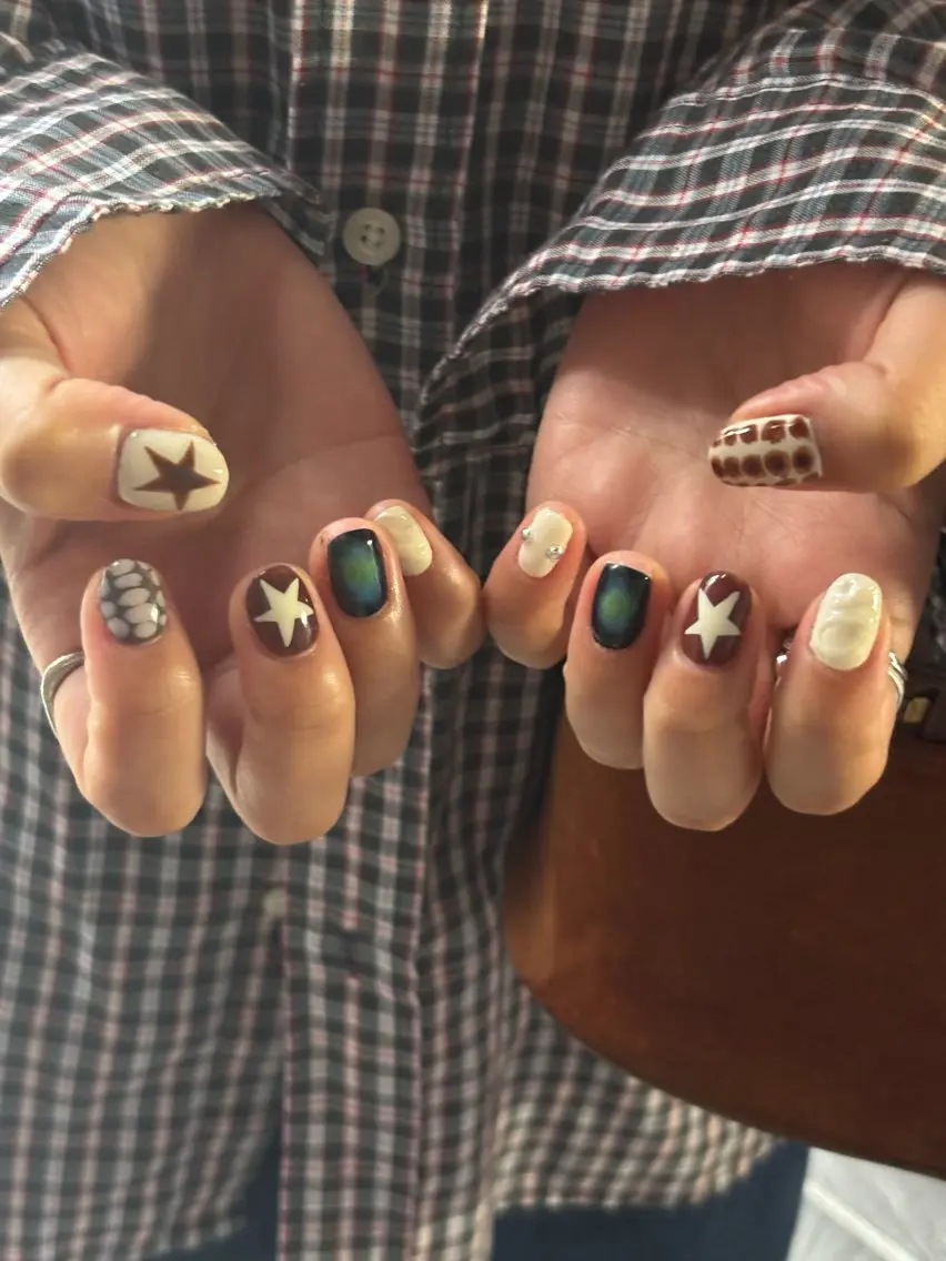 ネイル ハンドネイル 🪐富島彩夏 /海外nail🪐のネイルデザイン