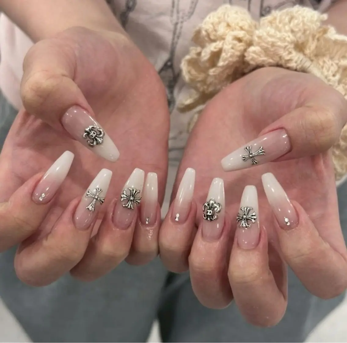 ネイル フレンチネイル ジェルネイル 韓国ネイル マグネットネイル 持ち込み ハンドネイル Royal nail_Mimiのネイルデザイン