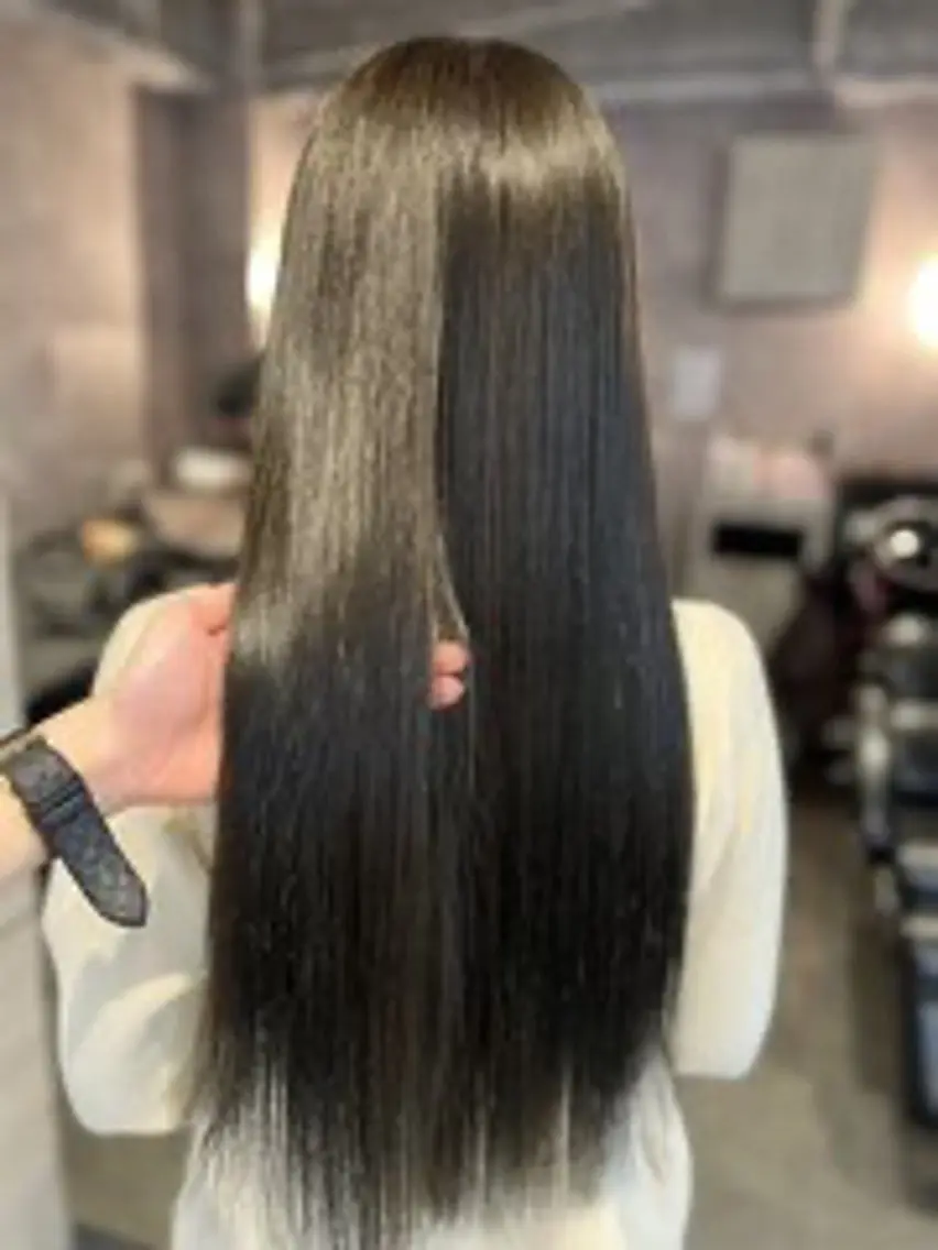 ロング カラー ブリーチ ブラウンカラー ブリーチなしカラー オリーブブラウン elu あやね💜 🫧カラー・縮毛矯正のヘアスタイル