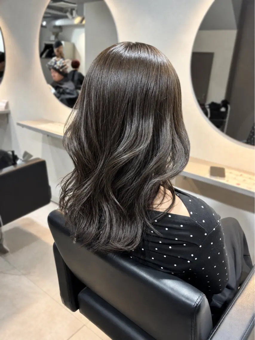 ロング 顔まわりレイヤー 韓国風ヘア レイヤーカット 小顔カット カット ヘアカラー トリートメント 程塚七海 /韓国風レイヤー🎀のヘアスタイル