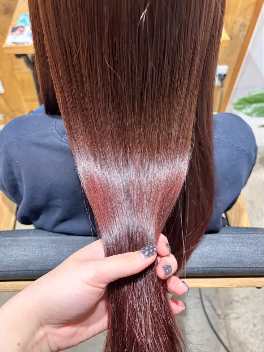ロング カラー ブリーチ ブリーチなしカラー レッドカラー 透明感カラー💎前髪 顔まわり/小由葵のヘアスタイル