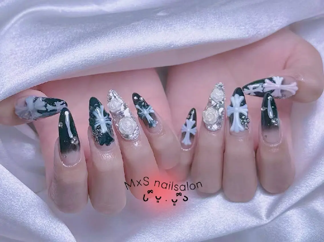 ネイル ジェルネイル 氷ネイル・うるうるネイル 韓国ネイル パラジェル 夏ネイル ハンドネイル M×S Nail みなのネイルデザイン