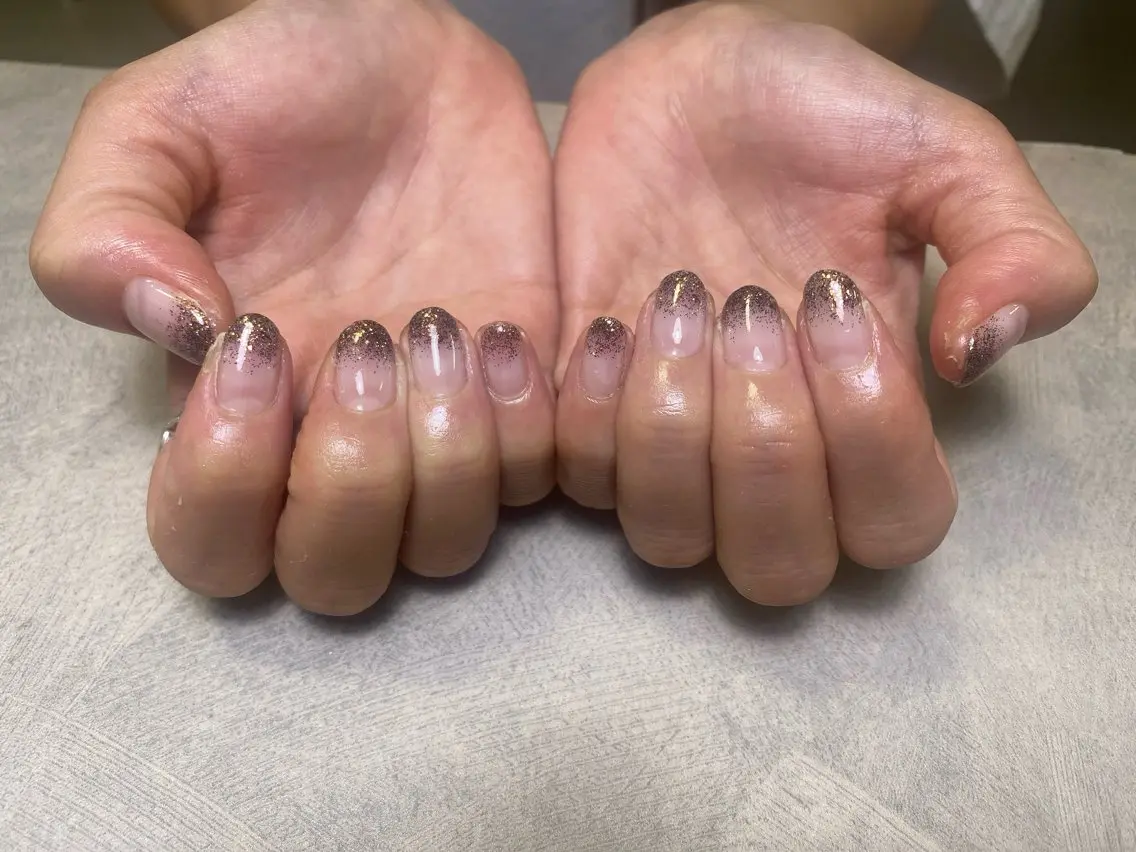 ネイル ラメ(グリッター) ラメグラデーション ハンドネイル MISUZU  / SalonBiのネイルデザイン