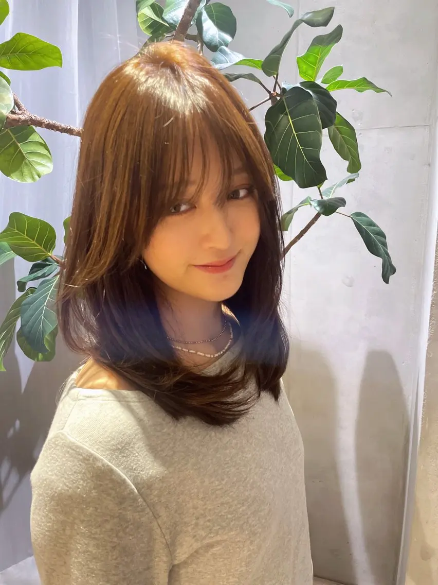 ミディアム ヘアカラー 🪞say. ことは🩰のヘアスタイル