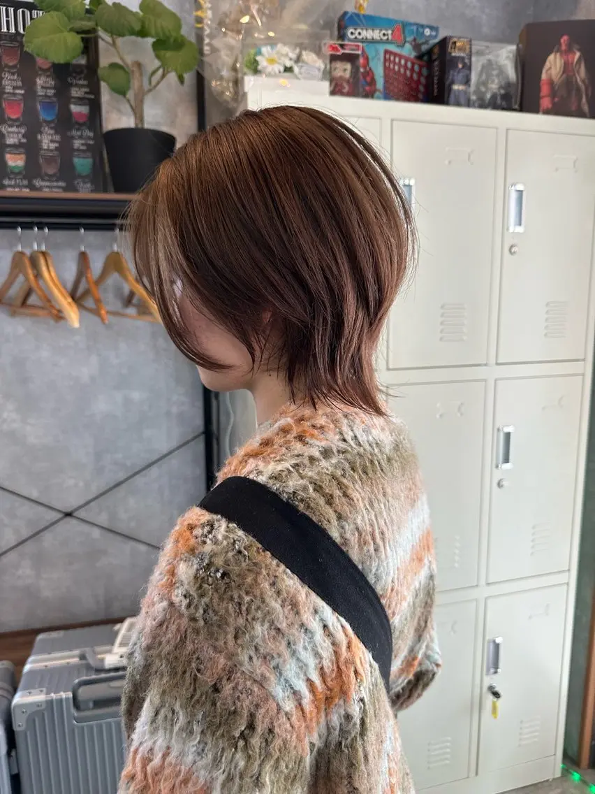 ショート 切りっぱなしボブ ショートボブ ハンサムショート 丸みショート ボブ カット ヘアカラー トリートメント モテ髪/ボブ/ショー ト/アダチフウトのヘアスタイル
