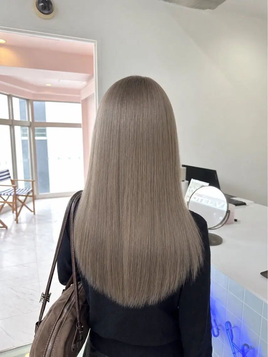 ロング カラー モテ艶🪄ベージュ カラー🧸RUKAのヘアスタイル