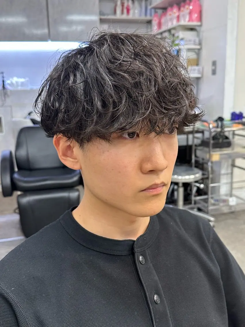 パーマ メンズ フェザーパーマ マッシュ メンズパーマ 学生（メンズ向け） メンズツイストパーマ カット パーマ fifth/原宿/ カットモデル/カズのヘアスタイル