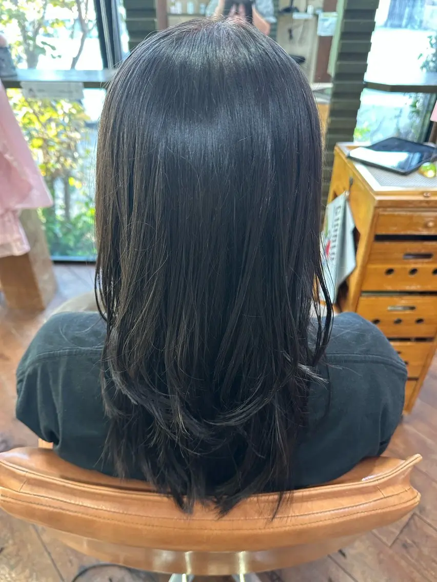 ロング ロングレイヤー レイヤーカット ロング リンクスハート YUKAのヘアスタイル