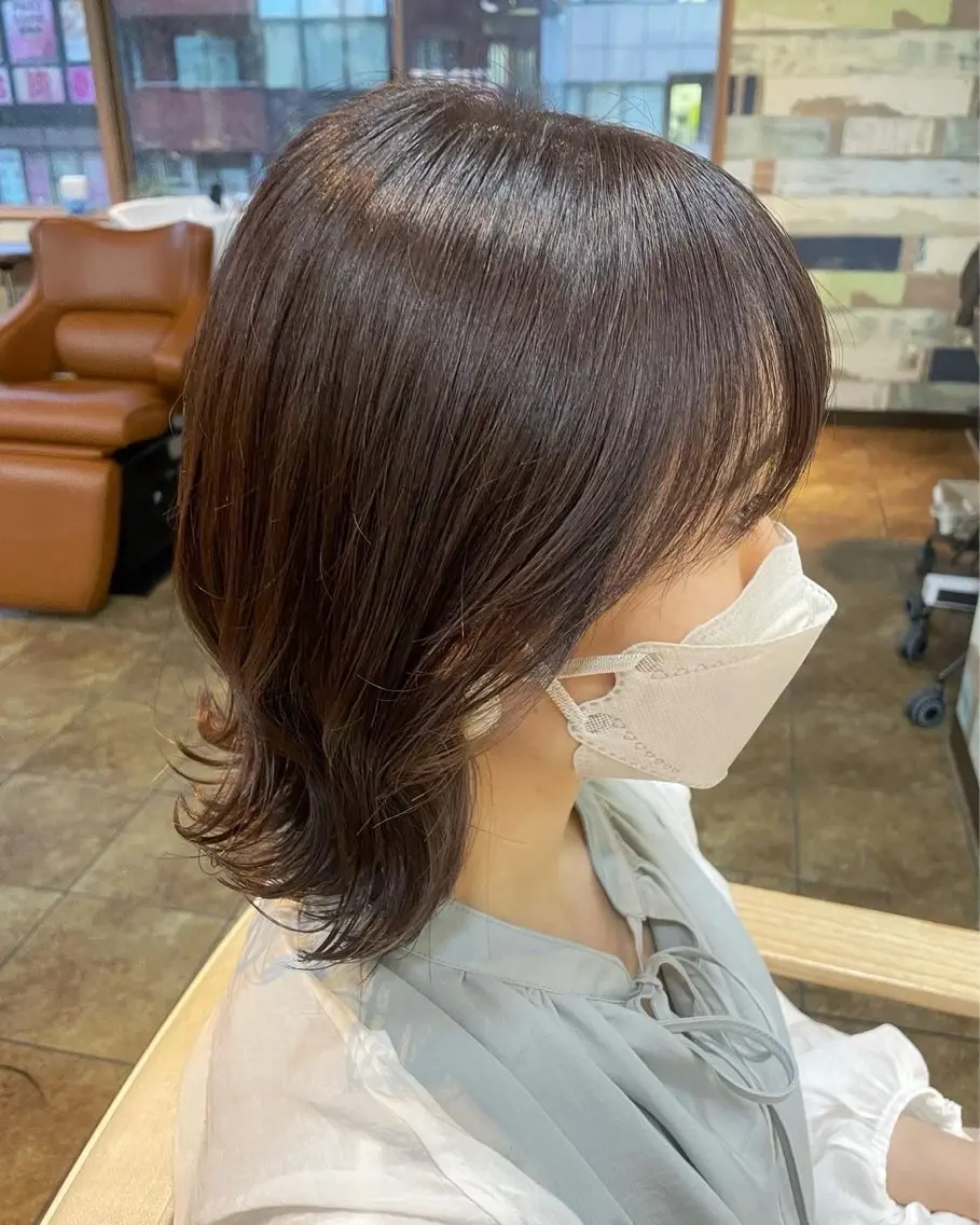 ミディアム 佐々木 彩衣のヘアスタイル