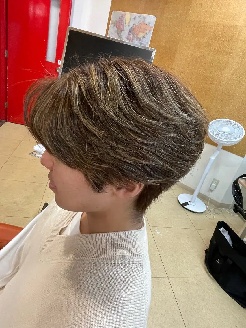 ショート カラー メンズ 🌈透明感カラー 韓国 ミライ🇰🇷のヘアスタイル