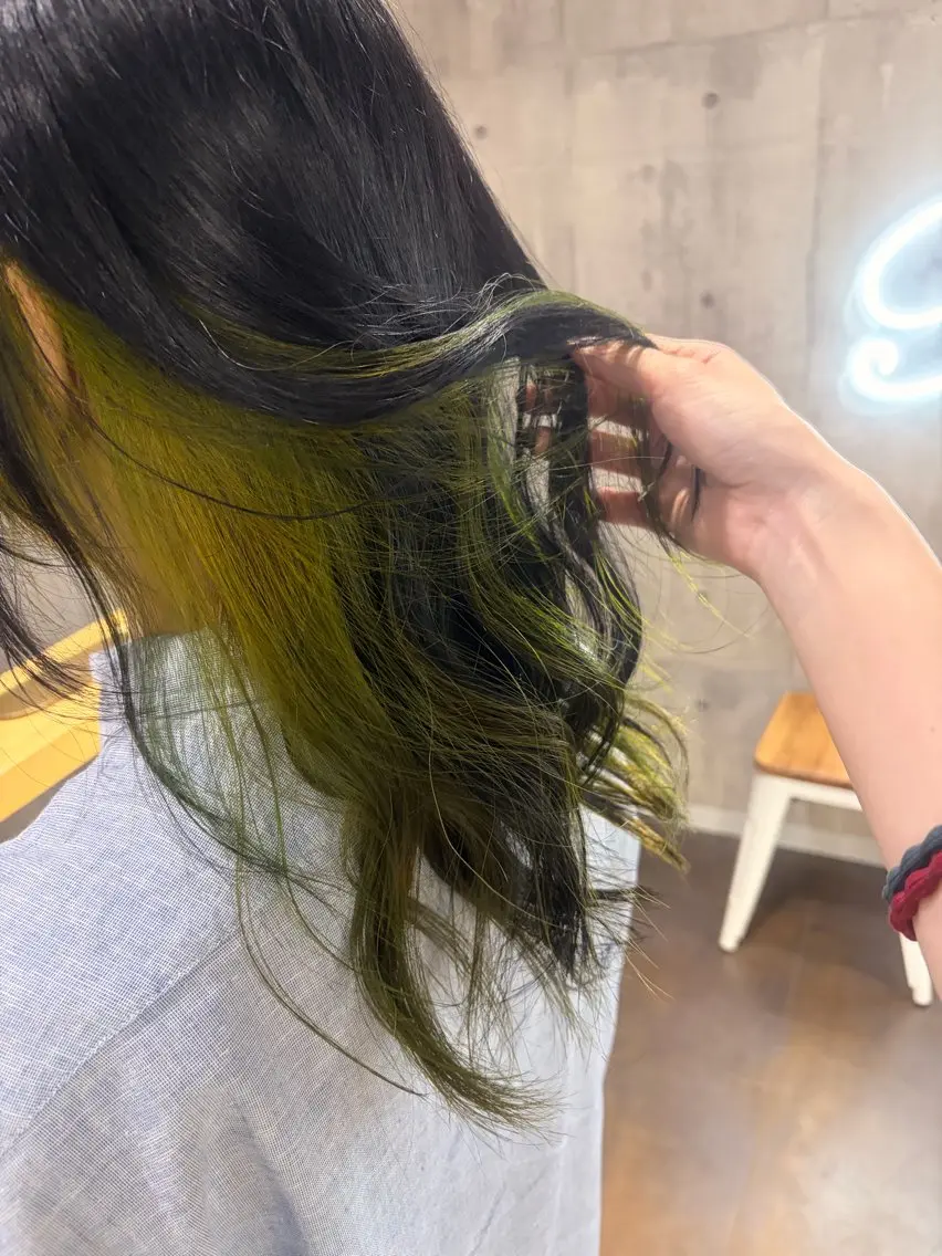ミディアム ヘアカラー 💙透明感カラー推し 🇰🇷ココロ🦋のヘアスタイル