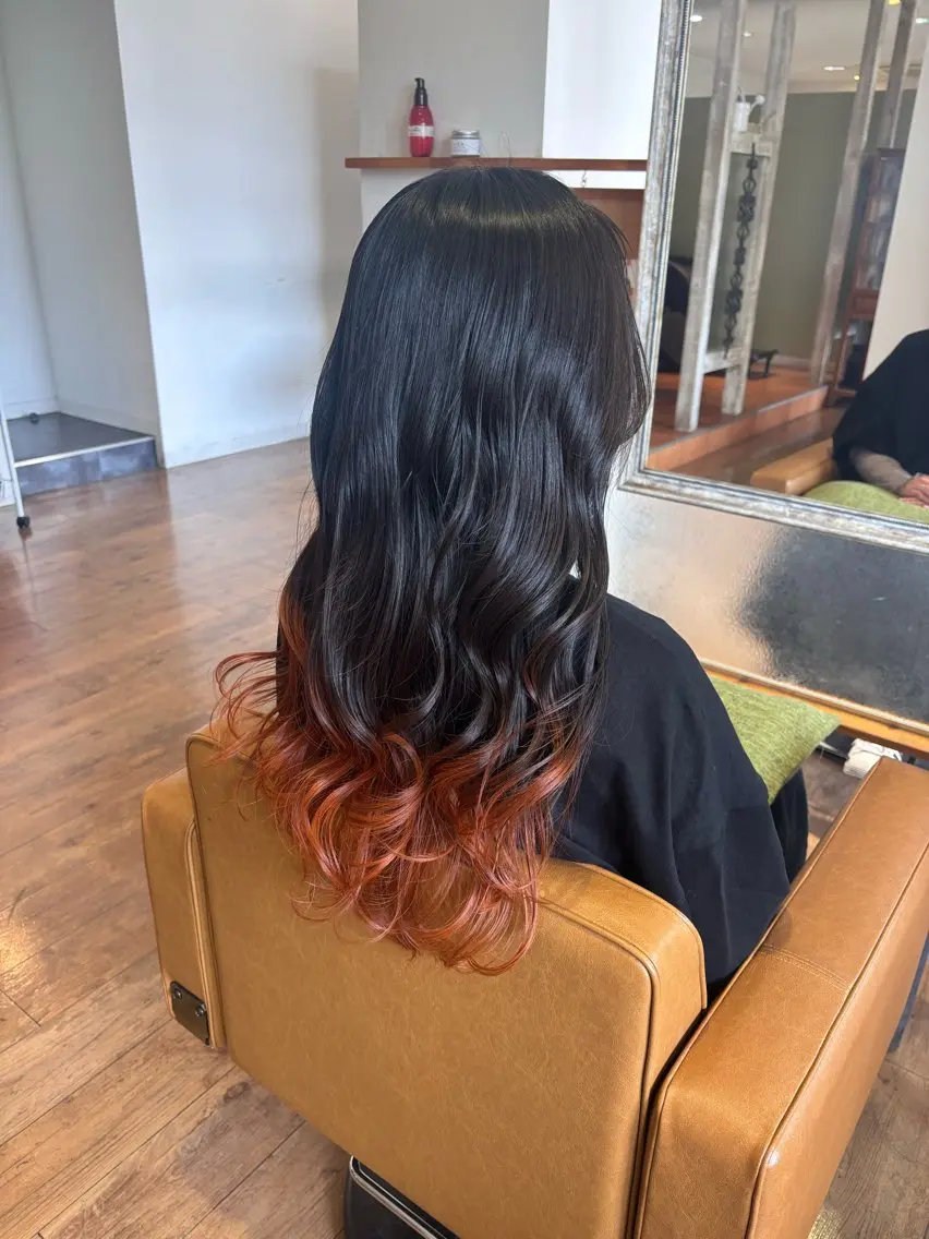 ロング カラー ブリーチ カット ヘアカラー 関根 菜帆のヘアスタイル