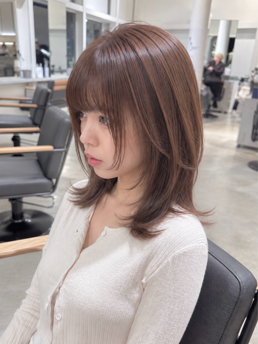 ミディアム くびれヘア 顔周りカット 韓国風ヘア レイヤーカット 小顔カット カット ヘアカラー yui/レイヤー/ 顔周り/透明感カラーのヘアスタイル
