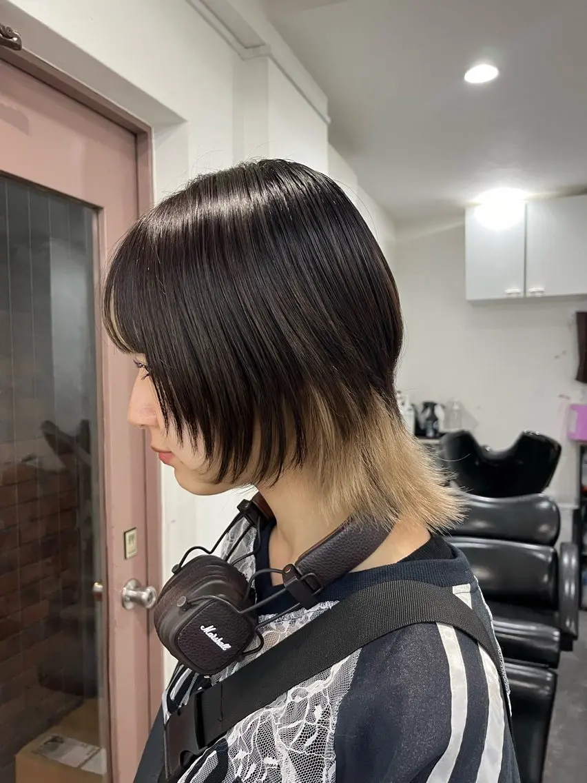 ショート カラー ウルフカット ♡なんば🫧透明感 🫧naako♡のヘアスタイル