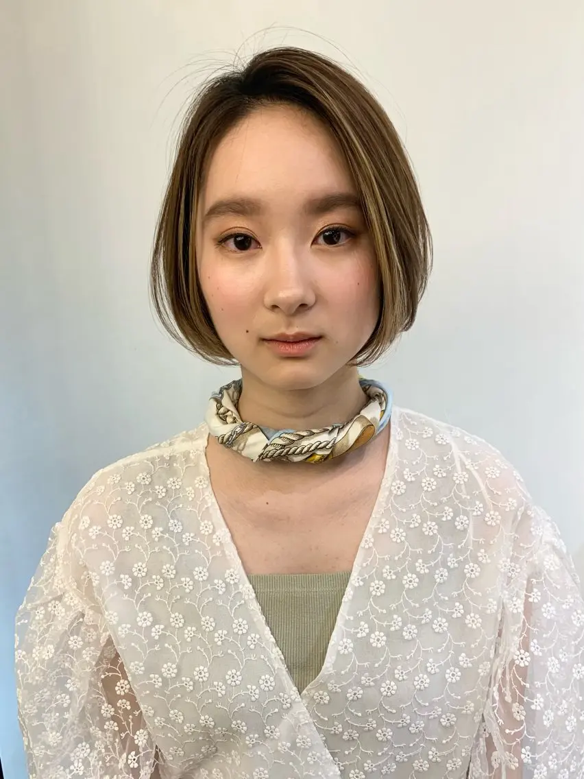 ミディアム ボブ ハイライト 髪質改善 カット ヘアカラー 朝がラクになるパーマ トウバルタイキのヘアスタイル