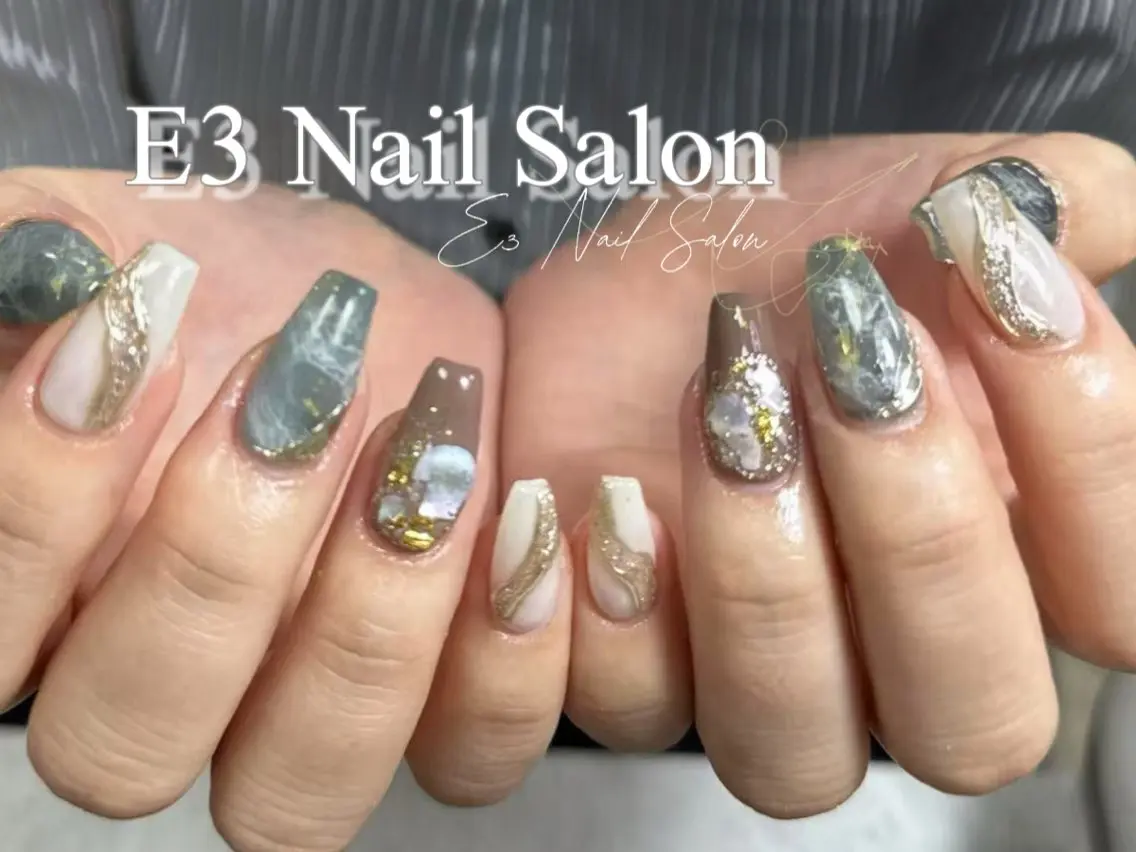 ネイル アニマル柄 オーロラネイル べっ甲ネイル ボルドー ブラウン ハンドネイル E3 Nail Salonのネイルデザイン