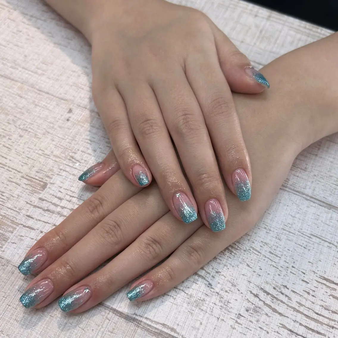 ネイル グラデーション キラキラネイル ラメ(グリッター) ラメグラデーション 狭間 GRANBEAUTYのネイルデザイン
