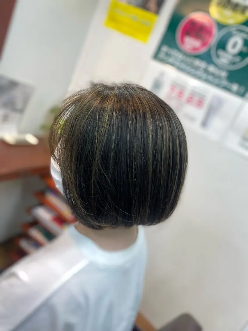 カラー ハイライトカラー 染谷 れなのヘアスタイル