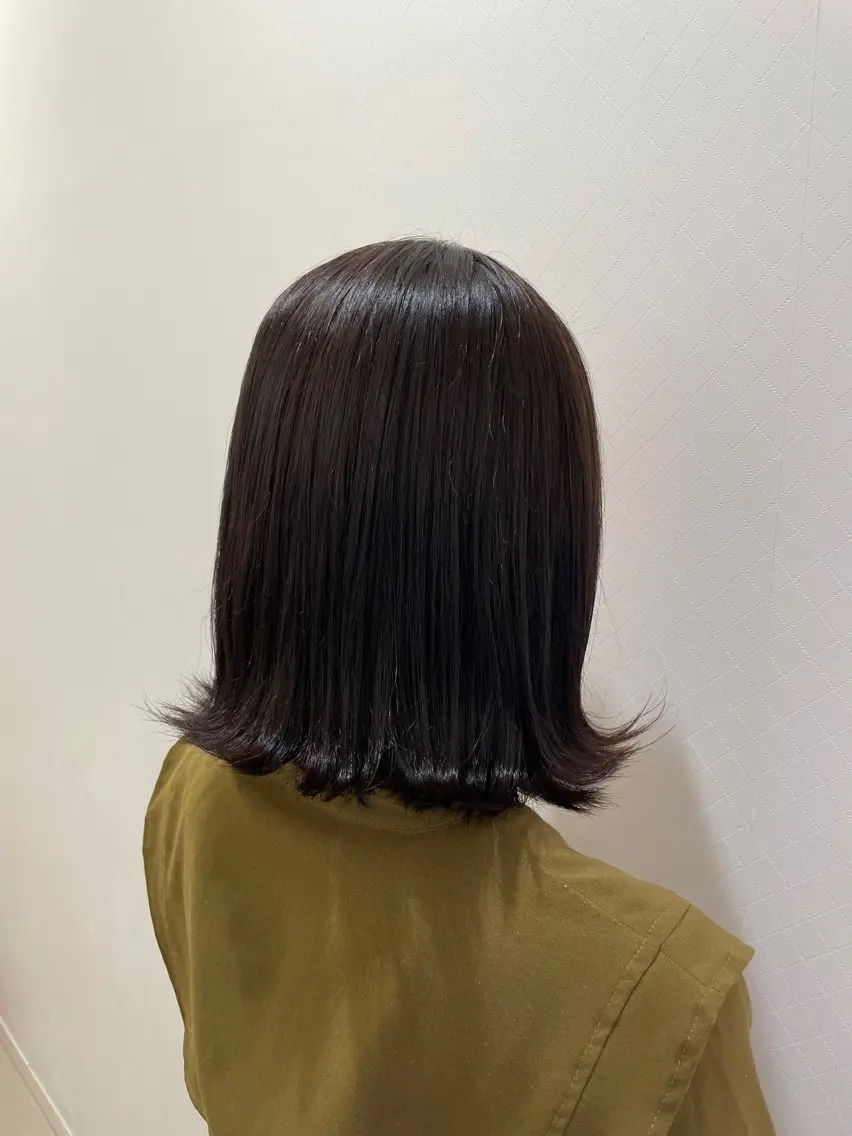 ショート カラー カット 井上 愛里のヘアスタイル