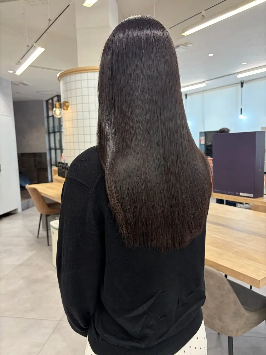 セミロング カット 縮毛矯正 トリートメント 柴田樹/大人可愛い 艶髪カラー/髪質改善のヘアスタイル