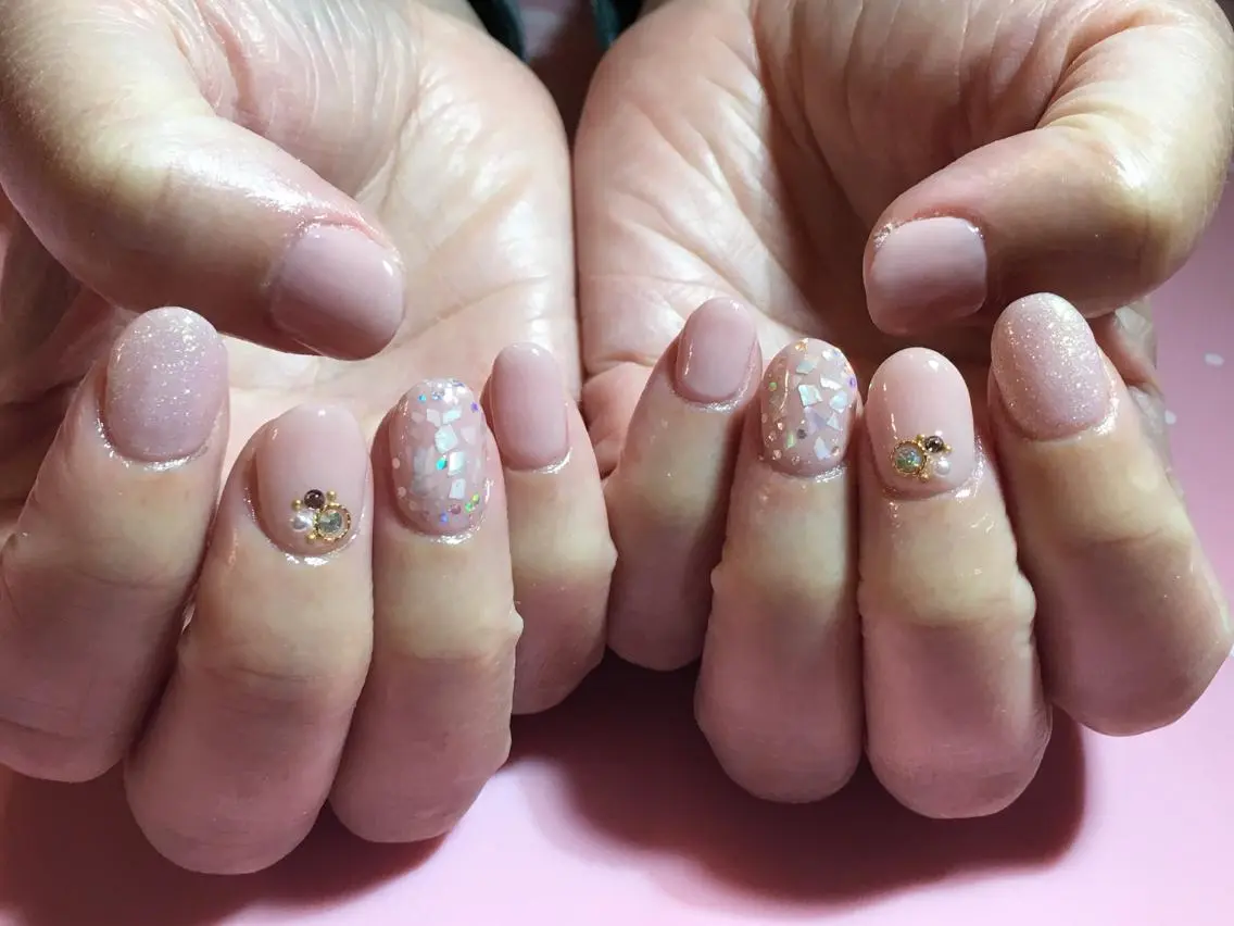 ネイル ピンク 古川 里美のネイルデザイン