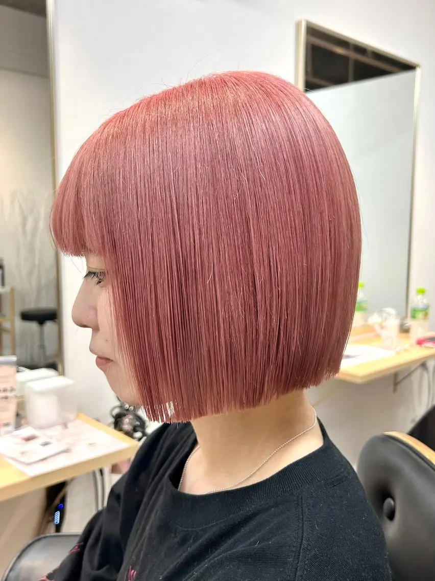 ミディアム カラー ピンクカラー ボブ カット ヘアカラー トリートメント ハイライト/レイヤー /艶髪/吉田愛望のヘアスタイル