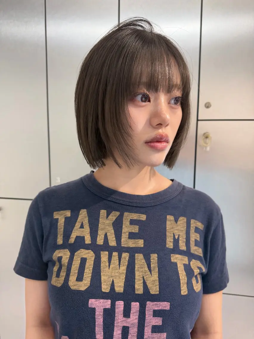 ショート カラー ベージュカラー ブリーチ ケアブリーチ デザインカラー ダブルカラー カット ヘアカラー TATSUハイトーン ミルクティーベージュのヘアスタイル
