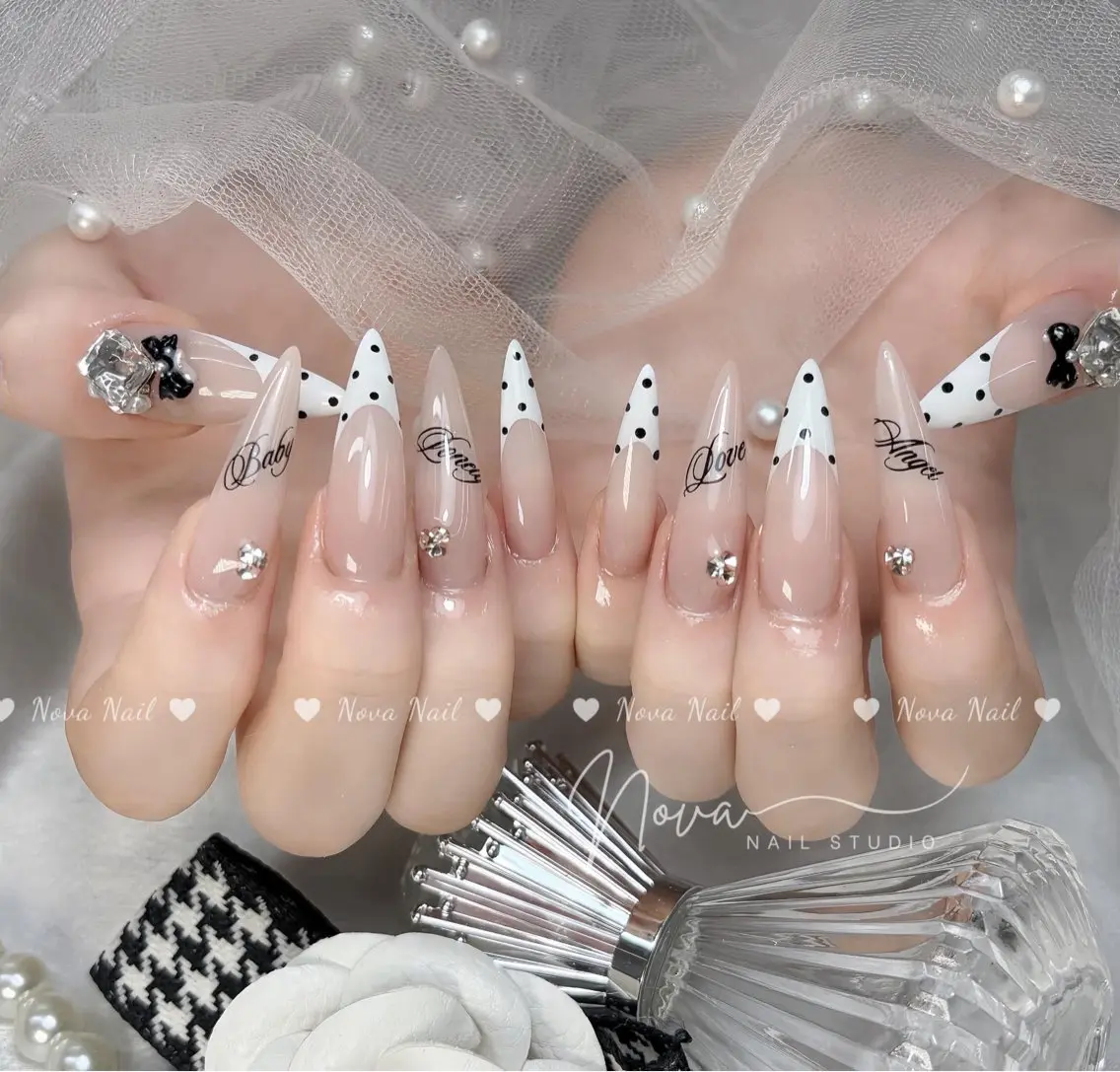 ネイル ハンドネイル ハンドケア Kitty Nail Novaのネイルデザイン