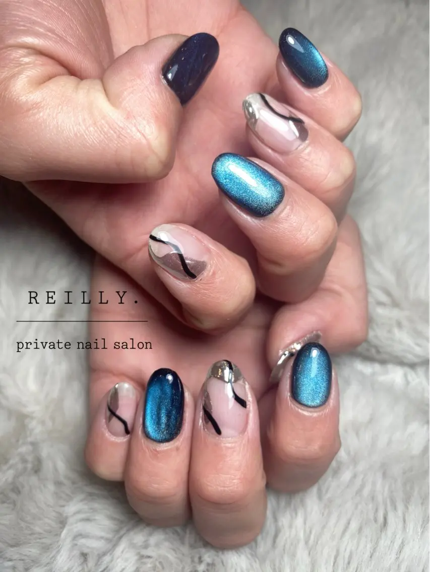 ネイル フラッシュネイル フレンチネイル ジェルネイル グラデーション ラメ(グリッター) Marina 《REILLY.》のネイルデザイン