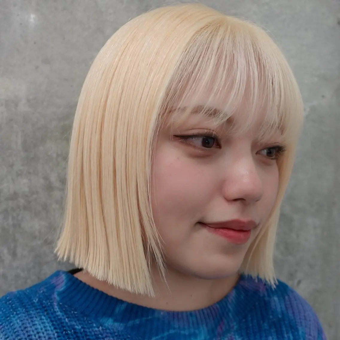 ミディアム カラー ヘアアレンジ 抜きっぱなしブロンド ブロンド ボブ ヘアカラー 🌐サトウ リョウ🌐のその他イメージ