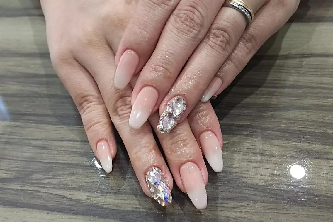 ネイル ストーンネイル ハンドネイル Progress Nailのネイルデザイン
