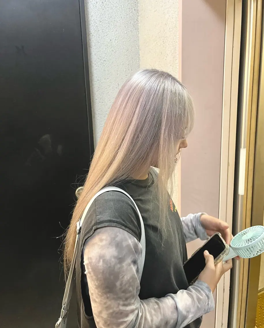 ロング カラー ヘアカラー 中川 蓮のヘアスタイル