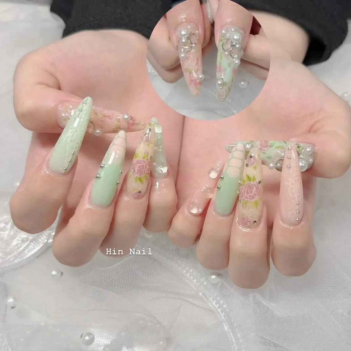 ネイル チークネイル ドット フットネイル フレンチネイル グラデーション ハンドネイル Hym Nailのネイルデザイン